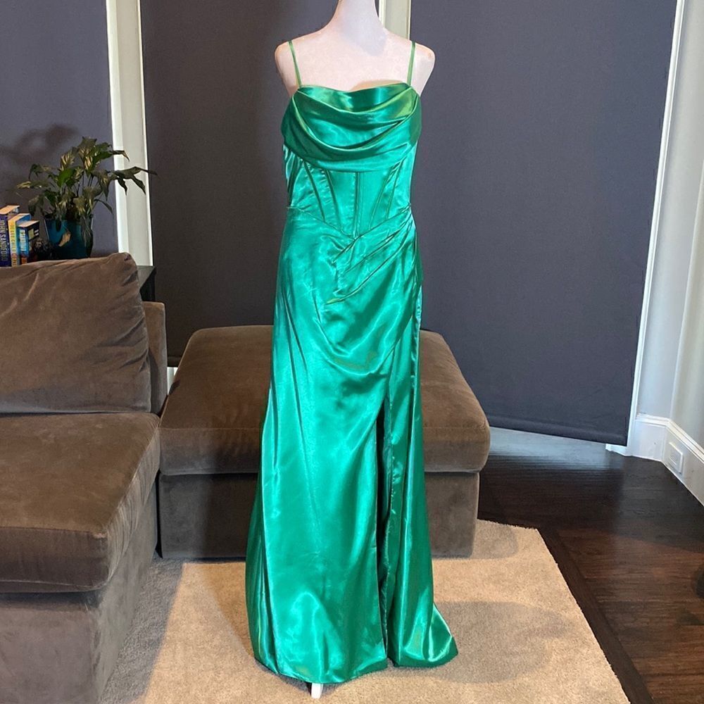 Women’s Green Full Length Prom Dress Criss Cross Straps Leg Slit Size 10 *READ